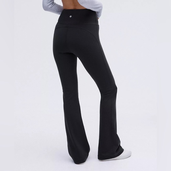 NWT Lululemon Groove Super-High-Rise Flared Pant Nulu - Picture 3 of 9